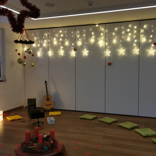 Ein Blick in den Raum in dem die Adventstündchen stattfinden