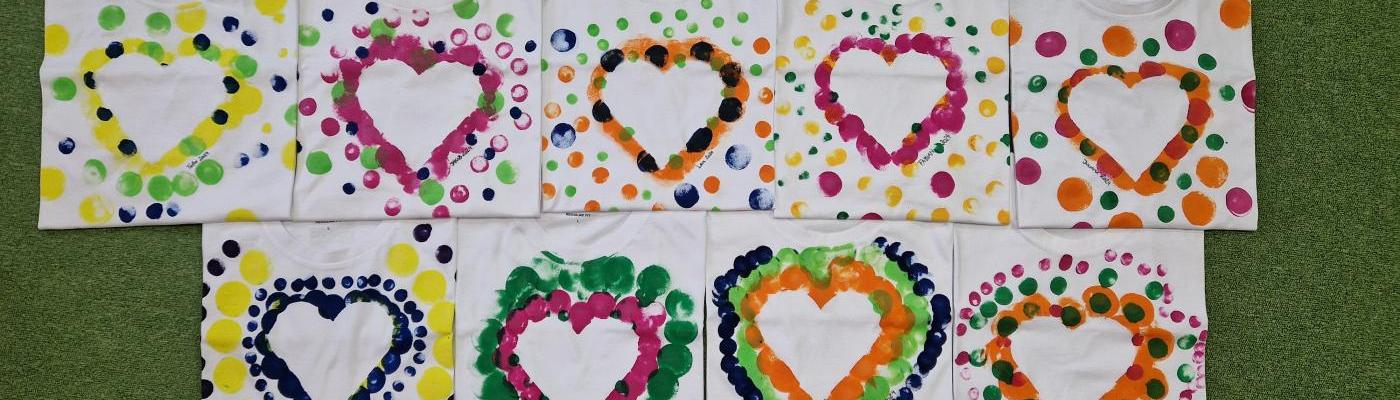 bedruckte T- Shirts zum Muttertag in verrschiedenen Farben