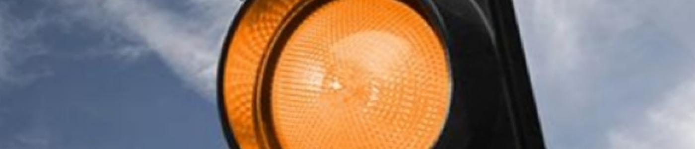 © cc Ampel die orange leuchtet
