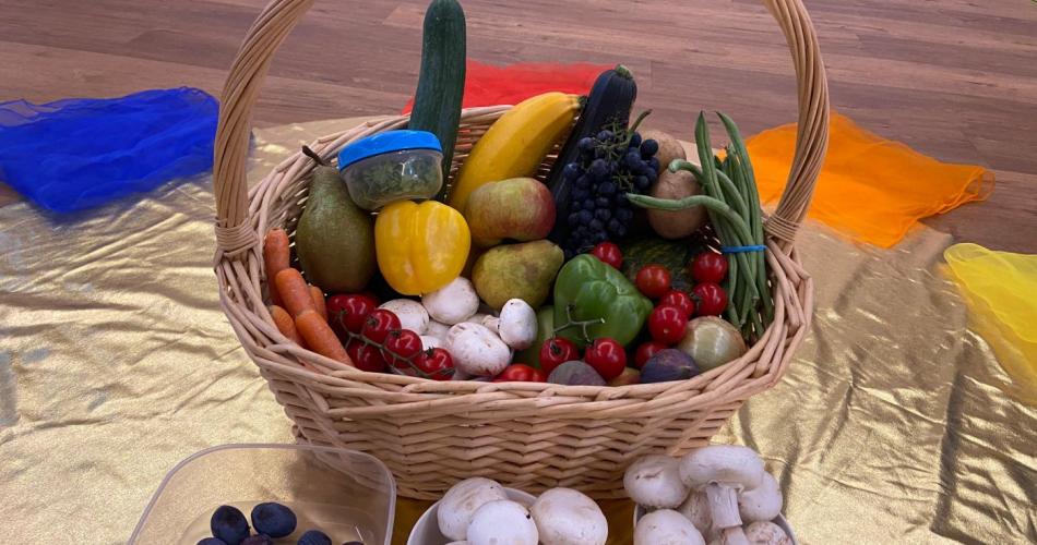 Obst und Gemüsekorb