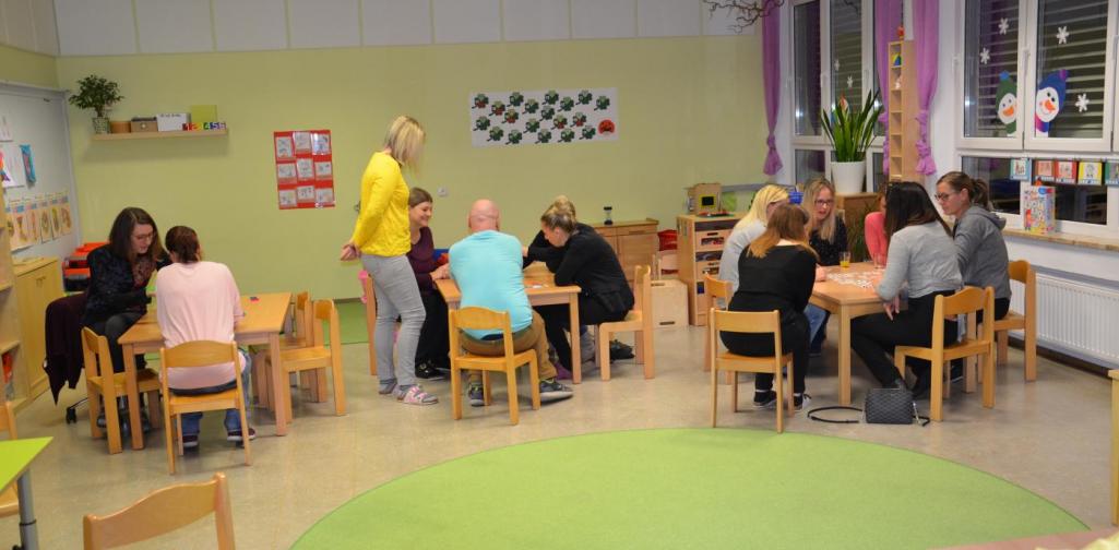 Menschen die Spielen