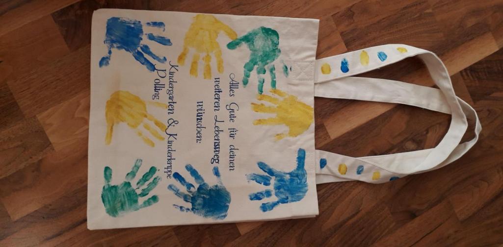 Verena Eder Stofftasche mit Handabdrücken