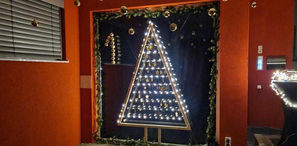 Verena Eder Das Adventfenster des Kindergartens